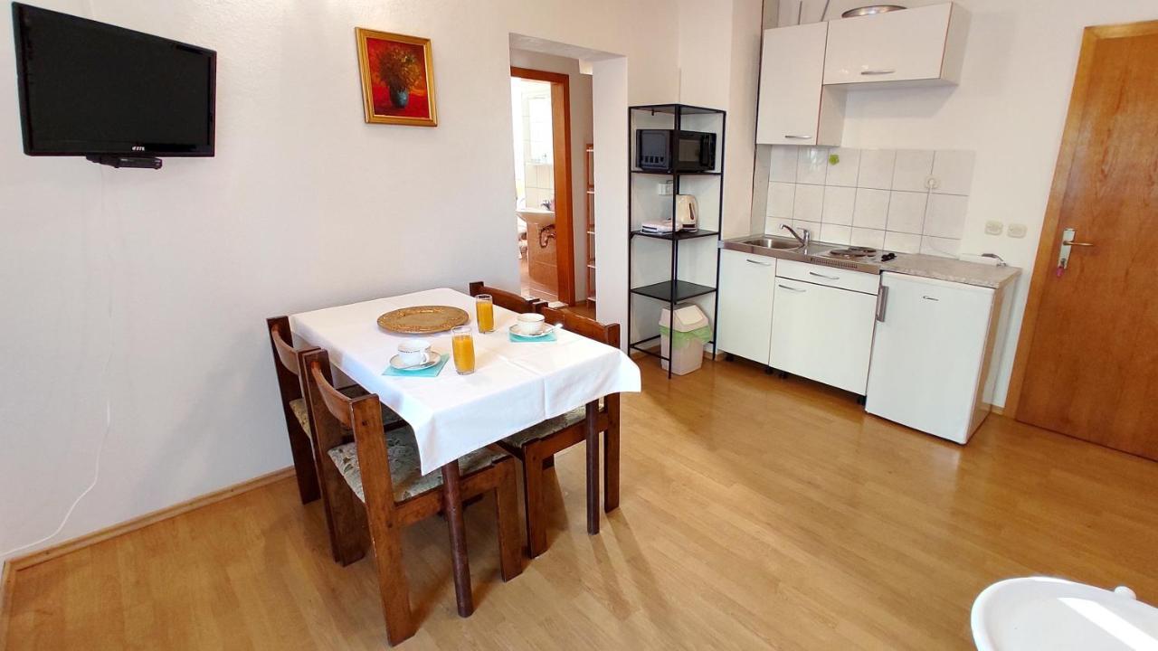 Martin Apartment Drvenik (Split-Dalmatia)